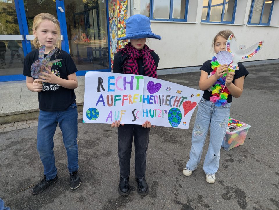 Kinder der Klasse 4d